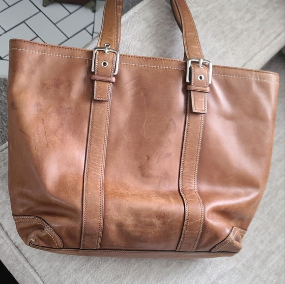 Coach Vintage Hampton Leather Tite Bag - Picture 3 of 8